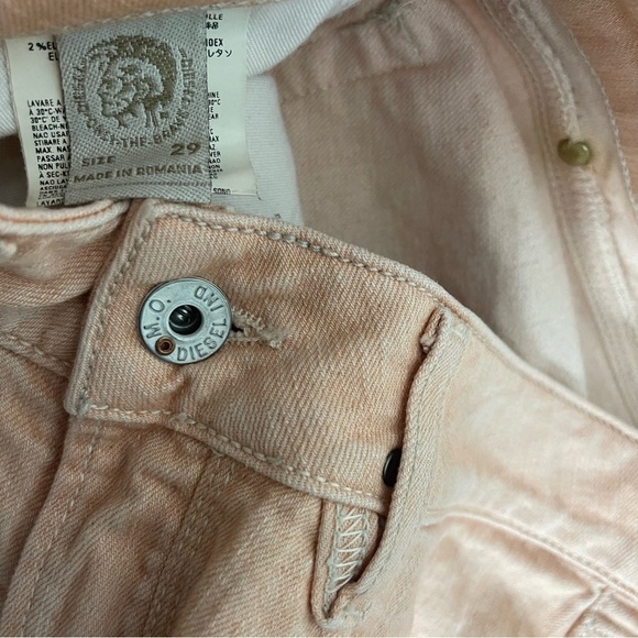 Women’s Diesel Vintage Peach Slim Jeans Size 29 US! - Picture 5 of 8